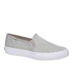 Keds , brand new never worn !😃 size 9 . Light grey